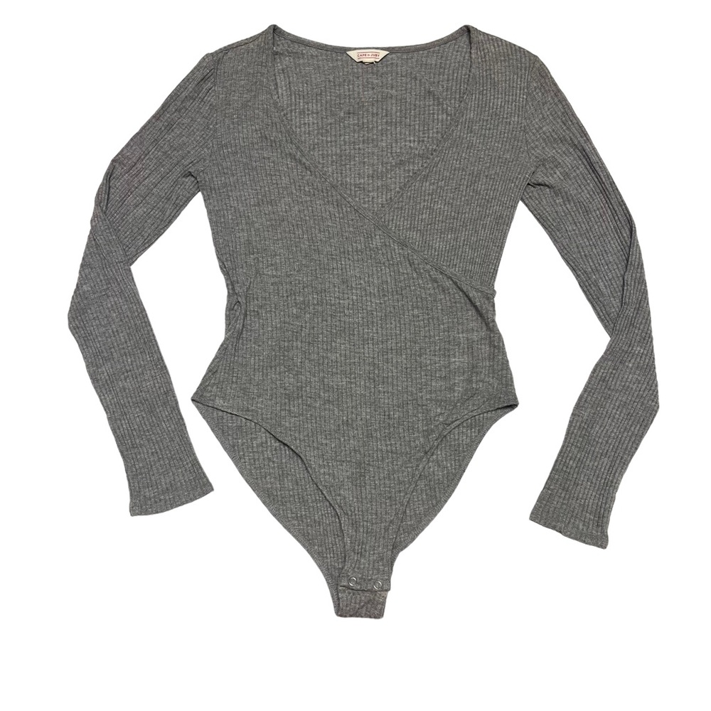 CAPE JUBY Women’s Medium Gray V-neck Crossover Wrap Ribbed Long Sleeve BodySuit - Picture 3 of 12